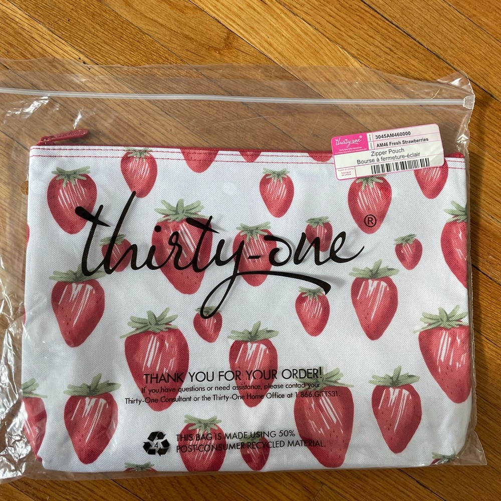 Thirty-One Zipper Pouch Fresh Strawberries